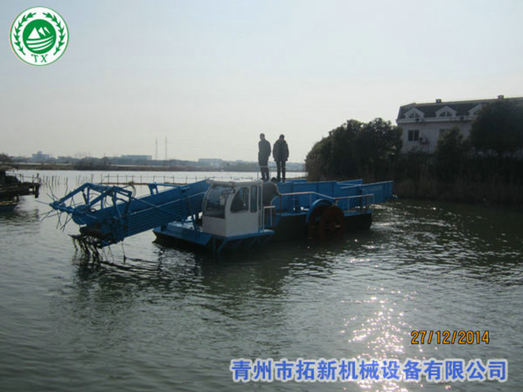 銷往廣東河源自動(dòng)化水草收割船